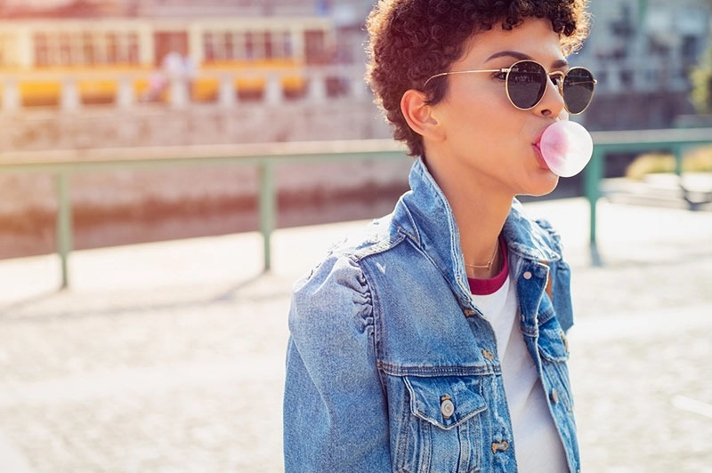 Woman chewing gum